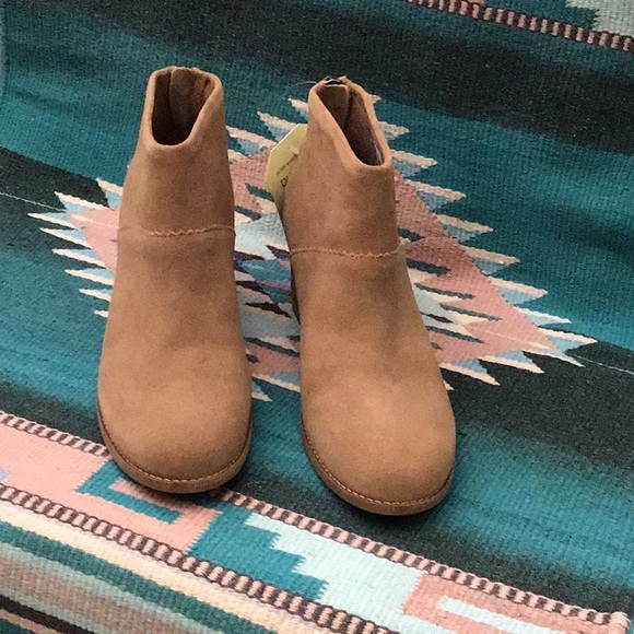 Toms Ankle Boots - Picture 1 of 8